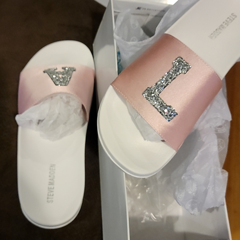 Sandals - Picture 3 of 6